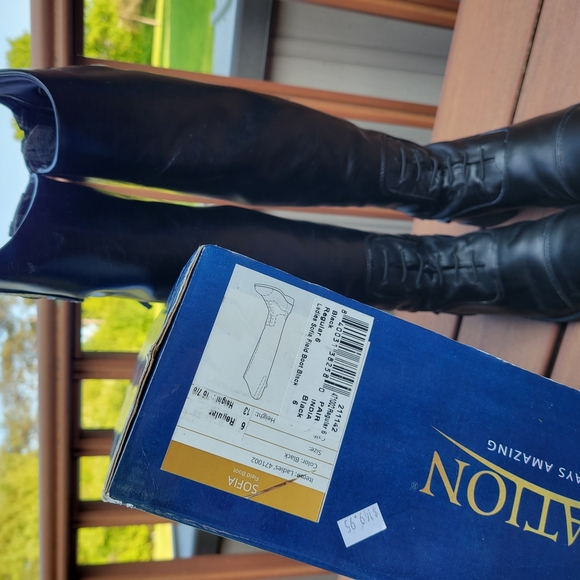 Black Leather Riding Boots - Picture 4 of 7